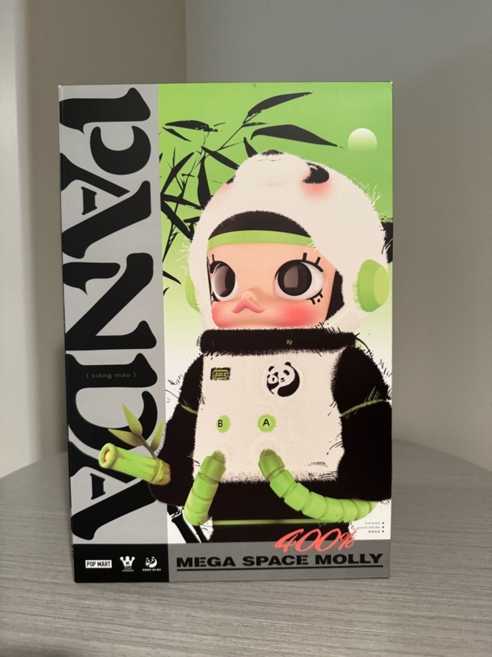 Pop Mart Mega Space Molly 400% Panda